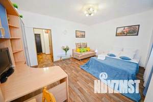 1-к квартира, посуточно, 60м2, 6/22 этаж