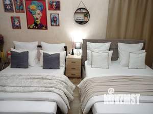 Студия квартира, посуточно, 36м2, 1/4 этаж