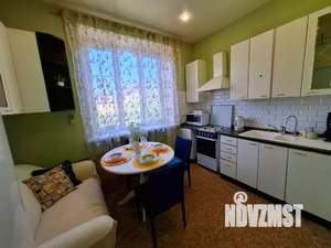 2-к квартира, посуточно, 50м2, 1/1 этаж