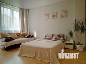 Студия квартира, посуточно, 35м2, 2/9 этаж