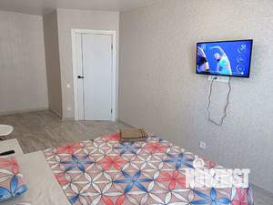 1-к квартира, посуточно, 37м2, 8/20 этаж