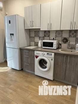 Студия квартира, посуточно, 35м2, 6/12 этаж