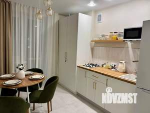 Студия квартира, посуточно, 35м2, 1/3 этаж