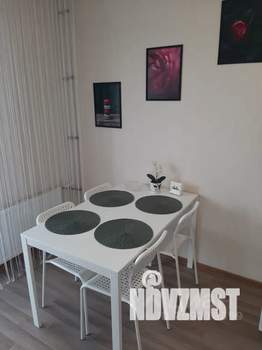 1-к квартира, посуточно, 38м2, 6/10 этаж