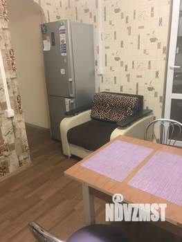 1-к квартира, посуточно, 42м2, 4/10 этаж