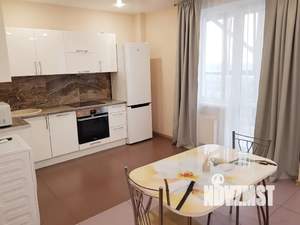 Студия квартира, посуточно, 42м2, 10/12 этаж