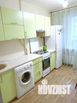 Студия квартира, посуточно, 39м2, 7/10 этаж