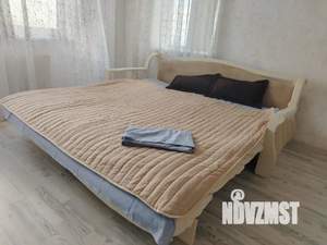 1-к квартира, посуточно, 35м2, 18/18 этаж