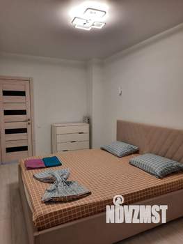 1-к квартира, посуточно, 60м2, 1/1 этаж