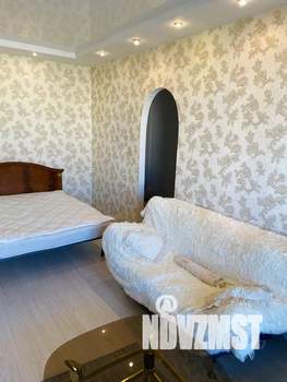 1-к квартира, посуточно, 40м2, 5/5 этаж