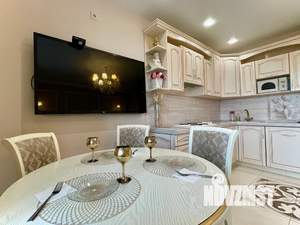 Студия квартира, посуточно, 42м2, 6/10 этаж