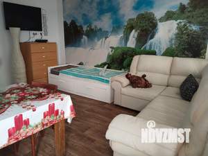 Студия квартира, посуточно, 40м2, 7/9 этаж