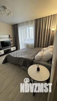 1-к квартира, посуточно, 36м2, 4/9 этаж