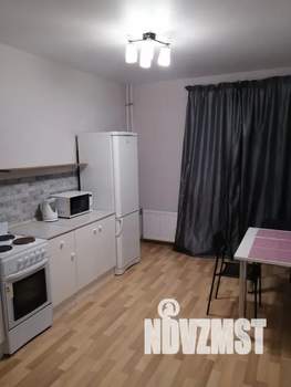 1-к квартира, посуточно, 42м2, 3/10 этаж