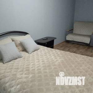 1-к квартира, посуточно, 35м2, 8/19 этаж