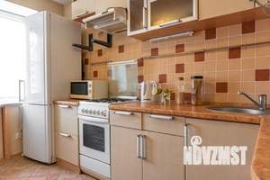 2-к квартира, посуточно, 50м2, 1/1 этаж