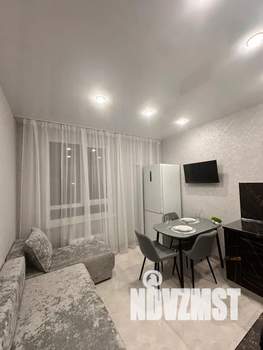 1-к квартира, посуточно, 40м2, 4/10 этаж