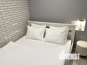 Студия квартира, посуточно, 35м2, 1/5 этаж