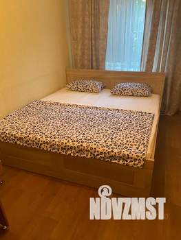 2-к квартира, посуточно, 40м2, 2/5 этаж