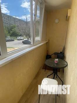 Студия квартира, посуточно, 38м2, 1/9 этаж