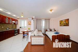 Студия квартира, посуточно, 40м2, 8/10 этаж