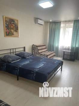 Студия квартира, посуточно, 38м2, 1/9 этаж