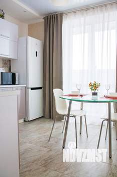 Студия квартира, посуточно, 40м2, 15/18 этаж