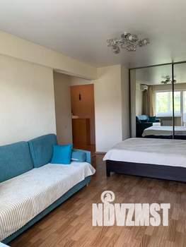1-к квартира, посуточно, 35м2, 4/5 этаж
