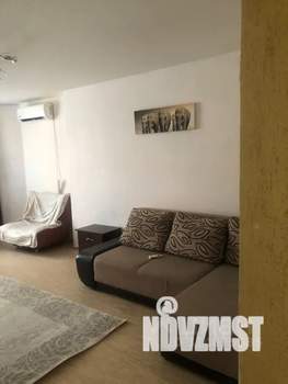 Студия квартира, посуточно, 47м2, 1/17 этаж
