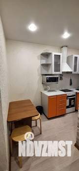 Студия квартира, посуточно, 25м2, 1/4 этаж