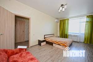 1-к квартира, посуточно, 35м2, 4/5 этаж