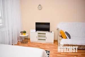 Студия квартира, посуточно, 34м2, 11/16 этаж