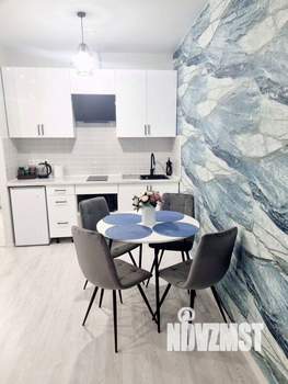 Студия квартира, посуточно, 35м2, 14/23 этаж