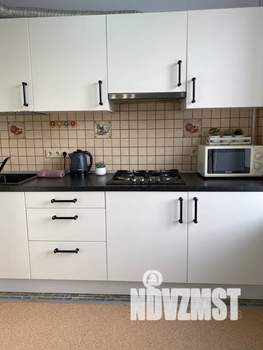 Студия квартира, посуточно, 52м2, 4/5 этаж