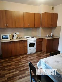 1-к квартира, посуточно, 40м2, 1/10 этаж