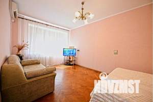 1-к квартира, посуточно, 35м2, 6/9 этаж