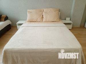 Студия квартира, посуточно, 35м2, 2/9 этаж