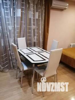 Студия квартира, посуточно, 44м2, 2/5 этаж