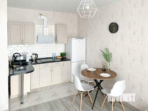 2-к квартира, посуточно, 40м2, 16/23 этаж