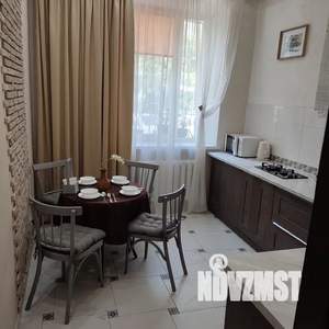 2-к квартира, посуточно, 50м2, 1/3 этаж