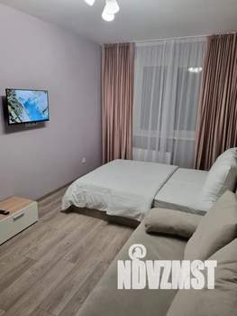 1-к квартира, посуточно, 40м2, 4/10 этаж