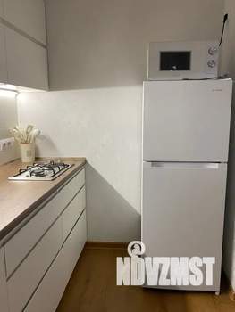 Студия квартира, посуточно, 33м2, 2/9 этаж