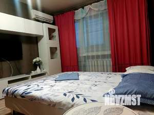 1-к квартира, посуточно, 43м2, 9/16 этаж