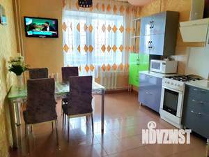 2-к квартира, посуточно, 75м2, 3/9 этаж