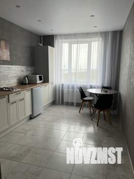 1-к квартира, посуточно, 44м2, 7/10 этаж