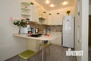 1-к квартира, посуточно, 45м2, 1/1 этаж