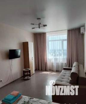 1-к квартира, посуточно, 37м2, 1/1 этаж