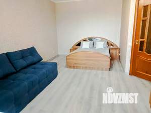 1-к квартира, посуточно, 37м2, 11/16 этаж