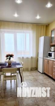 1-к квартира, посуточно, 50м2, 15/16 этаж