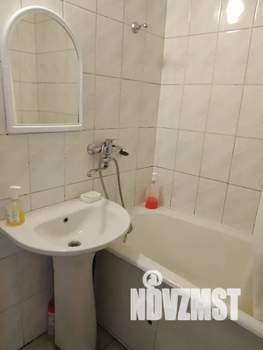 1-к квартира, посуточно, 42м2, 9/16 этаж